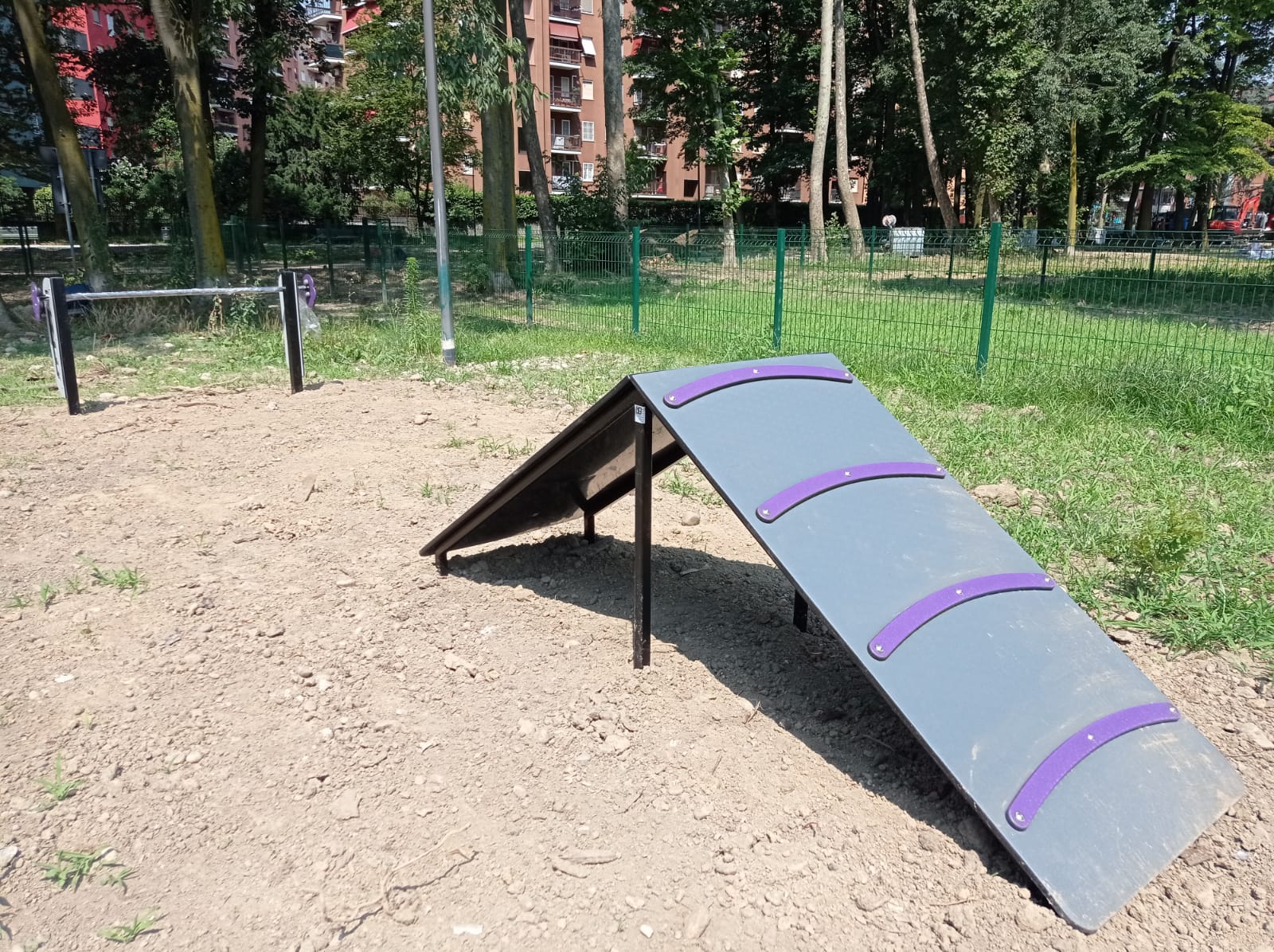 immagine di galleria 'Area Agility Dog – giardino Duse via Pisa'