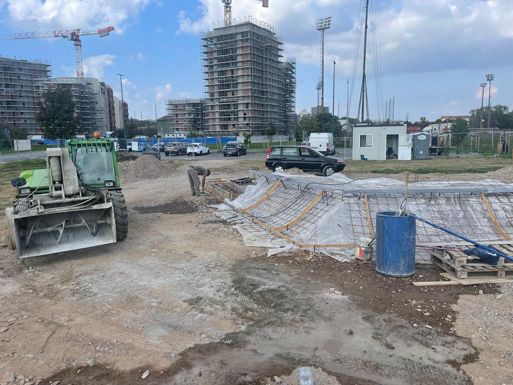 immagine di galleria 'Sixth plaza: le foto del cantiere dello skatepark nel Parco di Cascina Gatti'