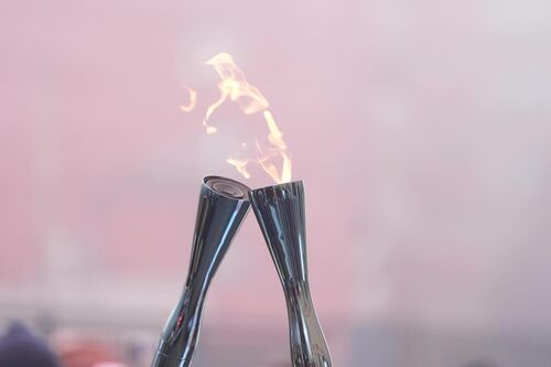 immagine di galleria 'La Fiamma Olimpica accende Sesto!'