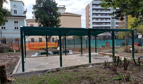 immagine di galleria 'Continua la riqualificazione del giardino di villa Mylius -seconda parte'