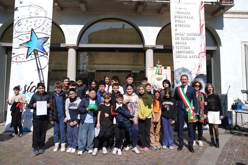 immagine di galleria 'Giornata della Poesia, della Memoria e dell'Impegno civile 2026'