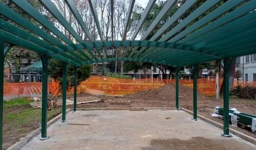 immagine di galleria 'Continua la riqualificazione del giardino di villa Mylius -seconda parte'