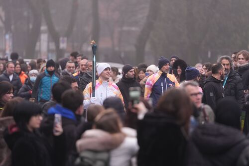 immagine di galleria 'La Fiamma Olimpica accende Sesto!'