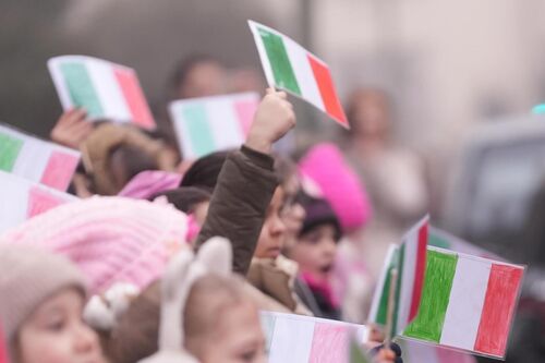immagine di galleria 'La Fiamma Olimpica accende Sesto!'