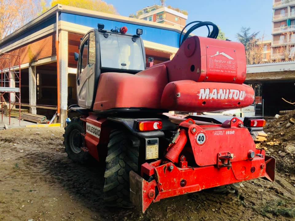 immagine di galleria 'Piscina De Gregorio'