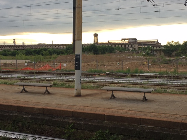 immagine di galleria 'Stazione a ponte e piazza I° Maggio'