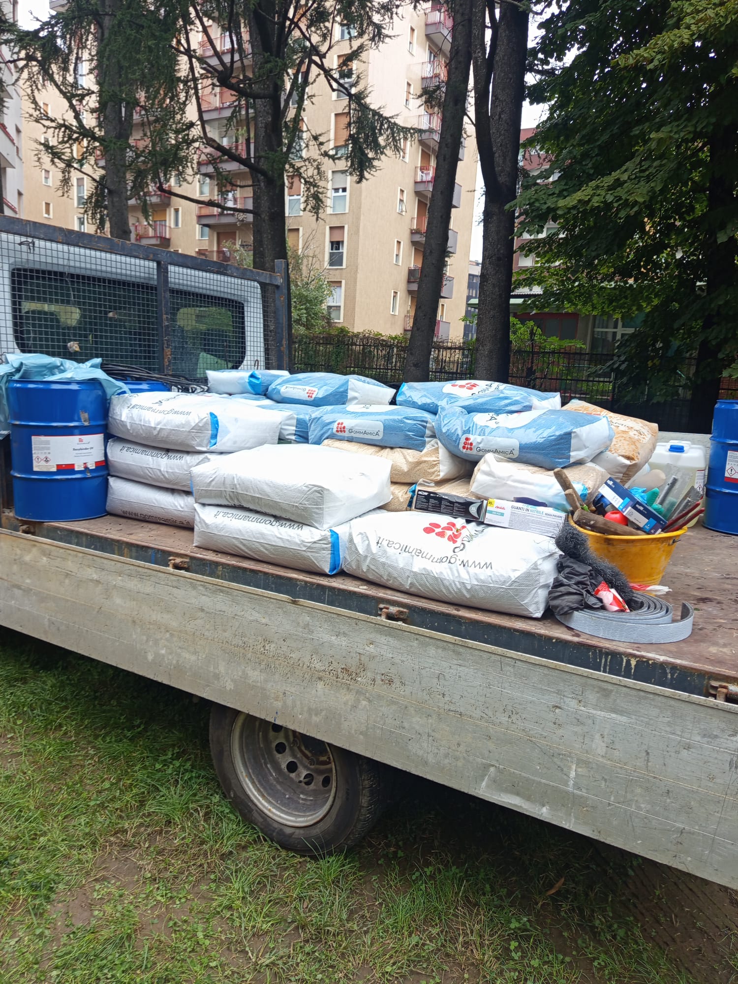 immagine di galleria 'Area giochi inclusiva al giardino Magenta'