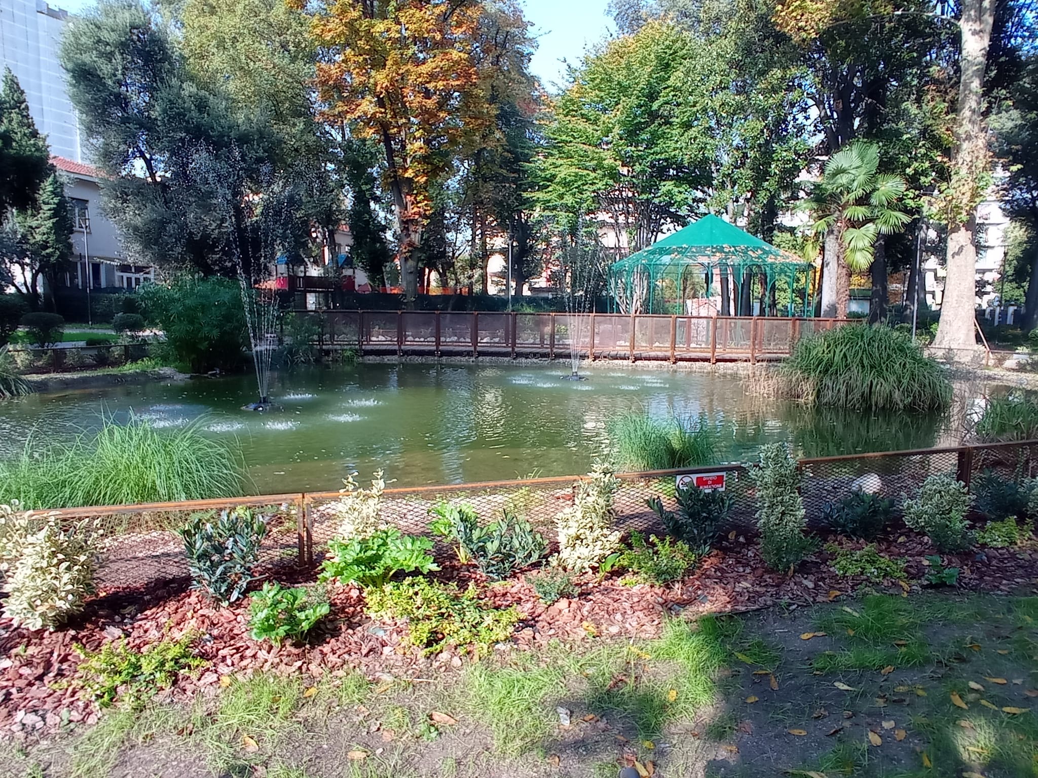 immagine di galleria 'Restyling del giardino di villa Mylius - prima parte'