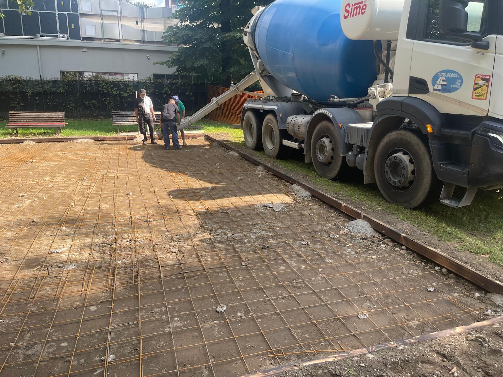 immagine di galleria 'Area giochi inclusiva al giardino Magenta'