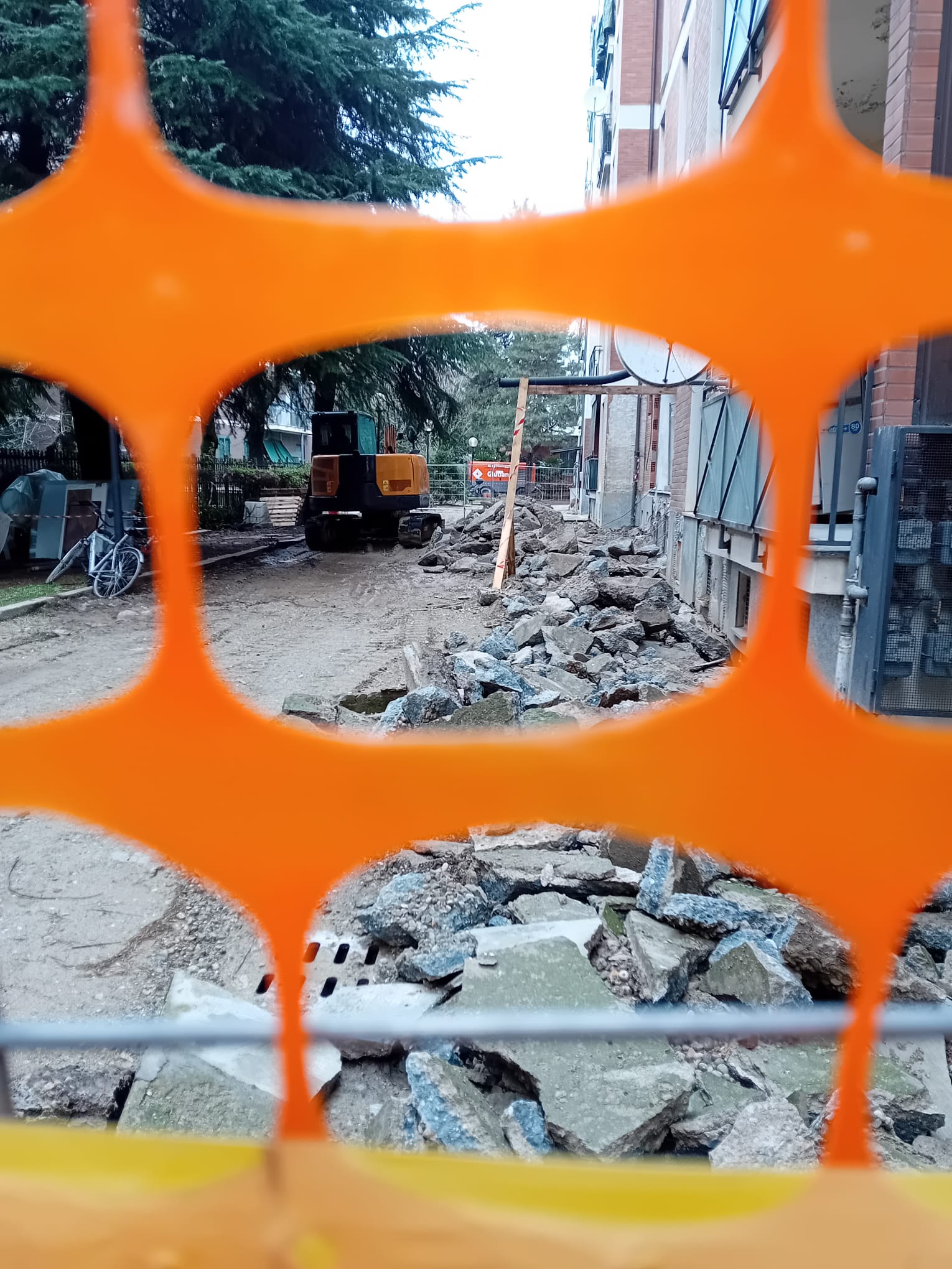 immagine di galleria 'Quartiere Primavera: riqualificazione di due condomini'