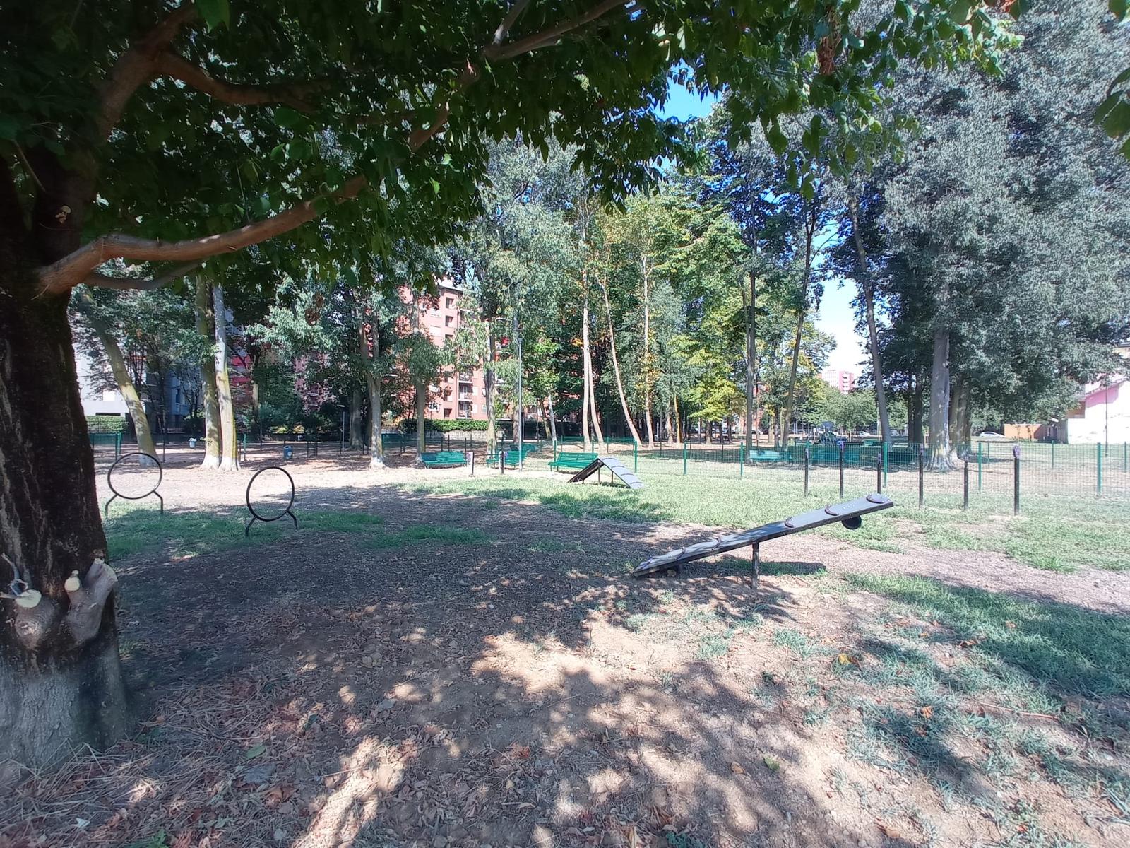 immagine di galleria 'Area Agility Dog – giardino Duse via Pisa'