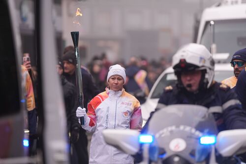immagine di galleria 'La Fiamma Olimpica accende Sesto!'