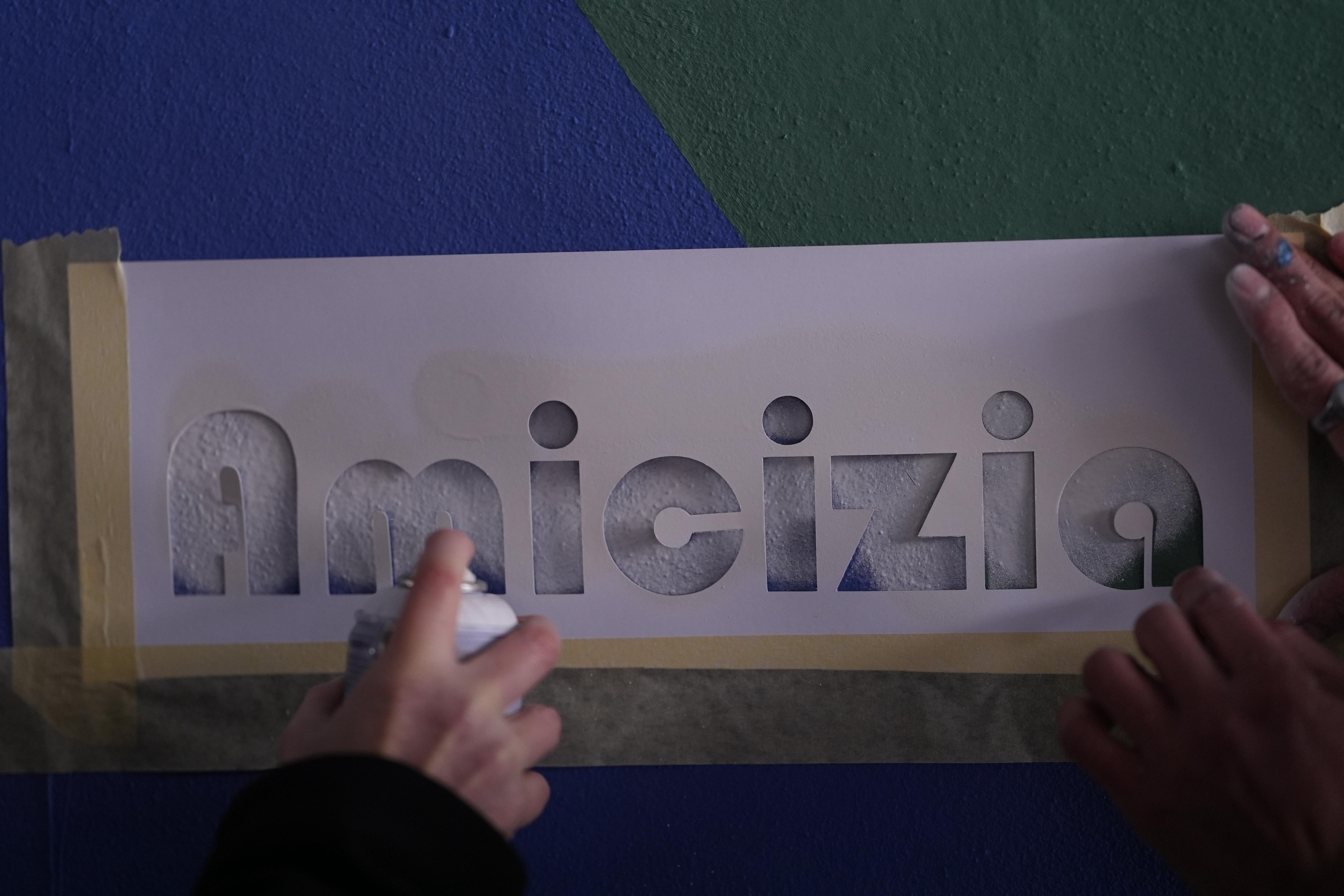 immagine di galleria 'Siamo energia! Il murales nel sottopasso Garibaldi'