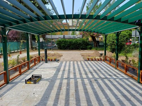 immagine di galleria 'Continua la riqualificazione del giardino di villa Mylius -seconda parte'