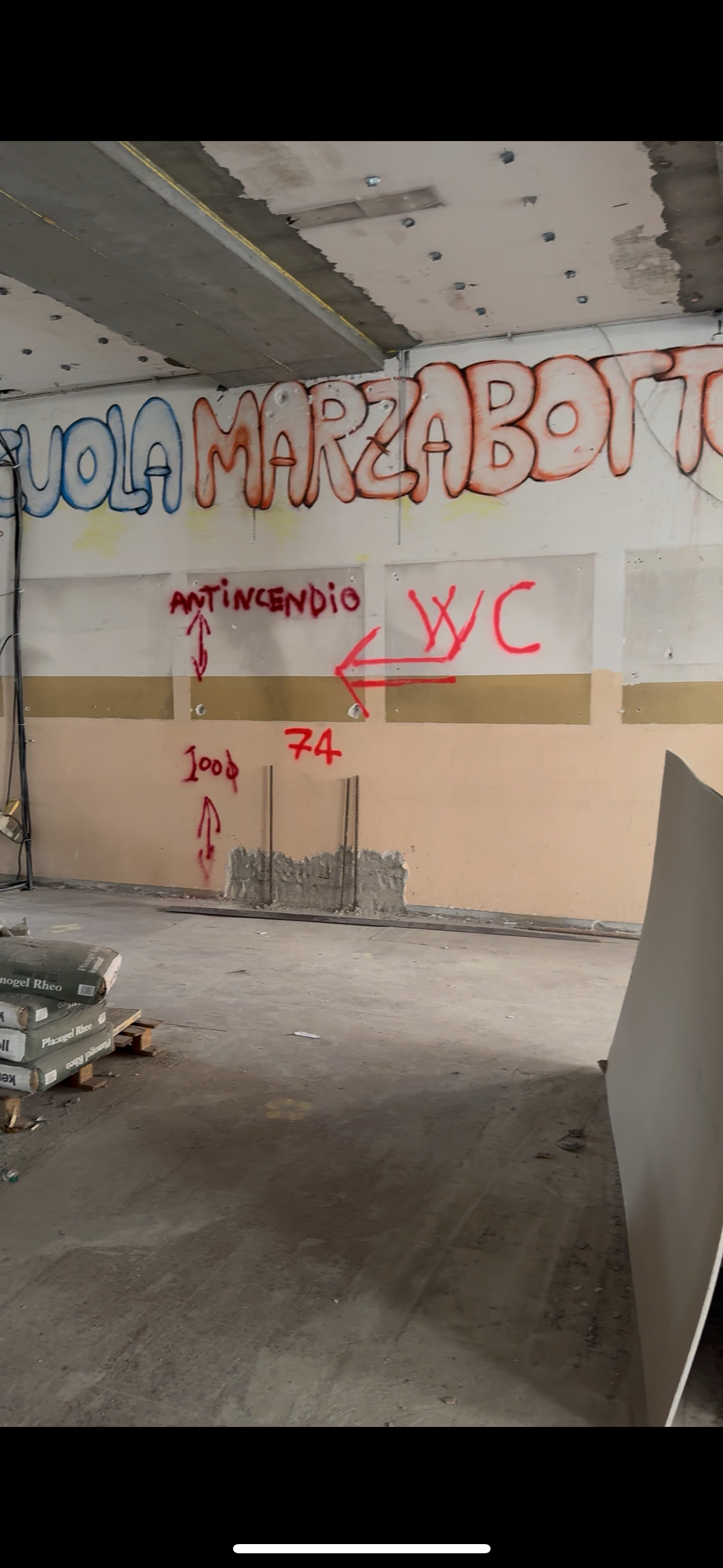 immagine di galleria 'La riqualificazione della scuola Marzabotto'