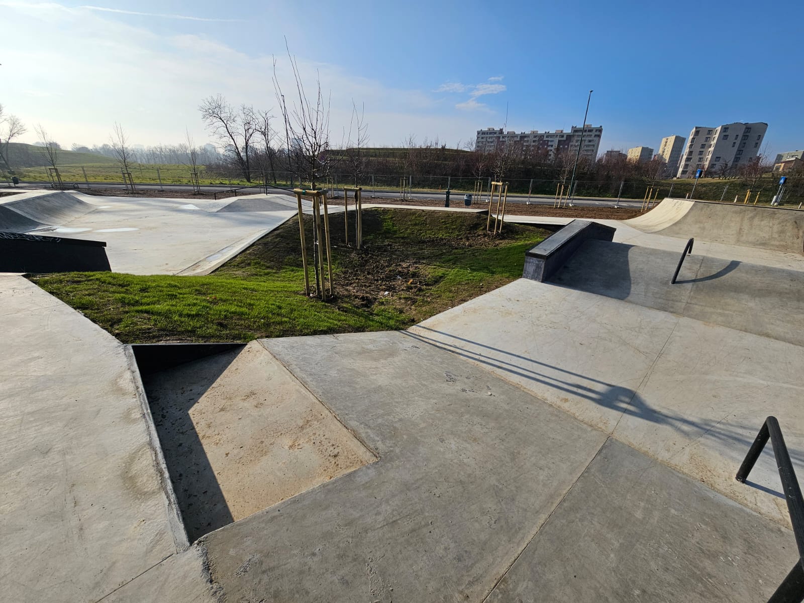 immagine di galleria 'Sixth plaza: le foto del cantiere dello skatepark nel Parco di Cascina Gatti'