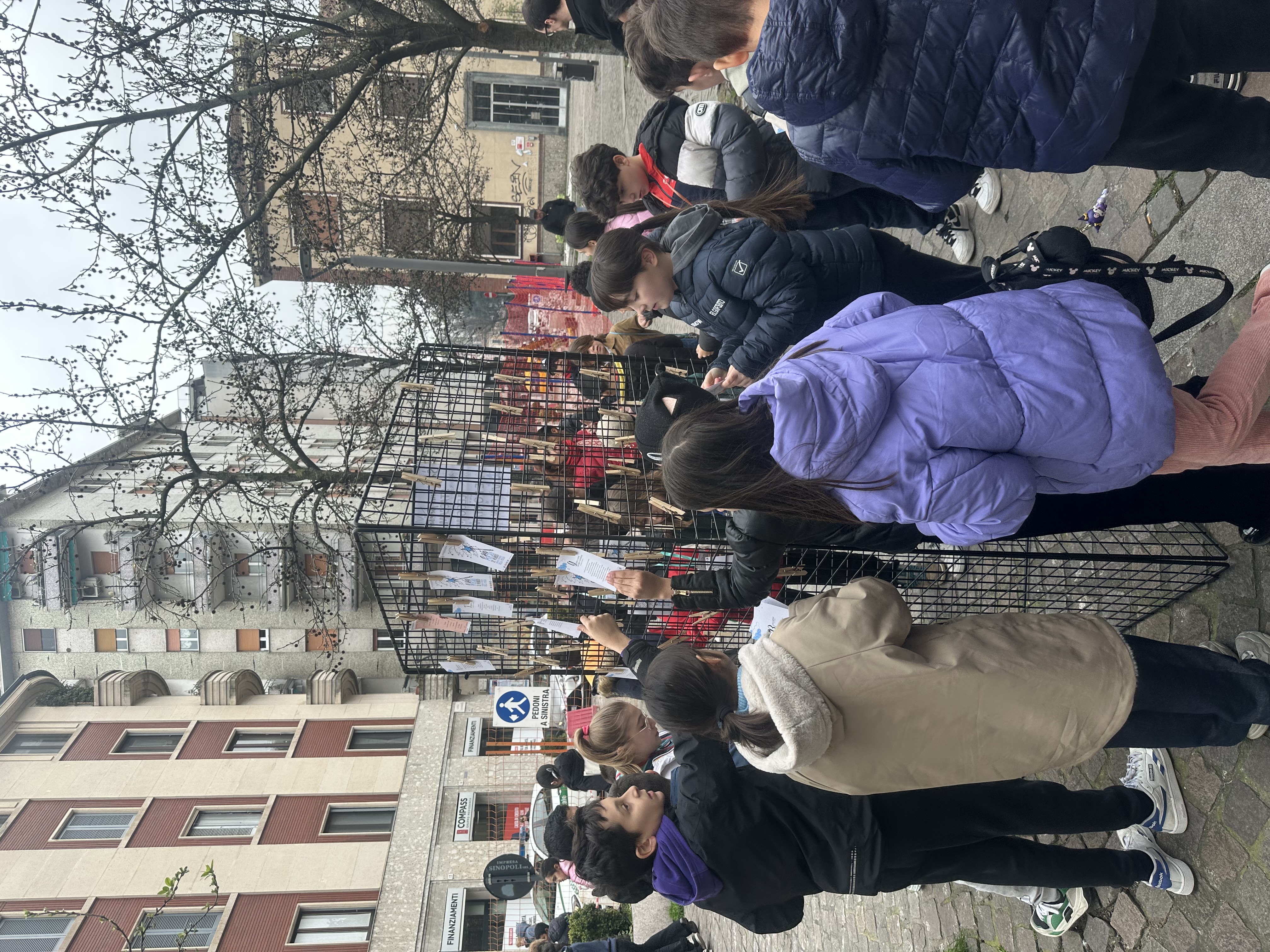 immagine di galleria 'E sia poesia 2025'