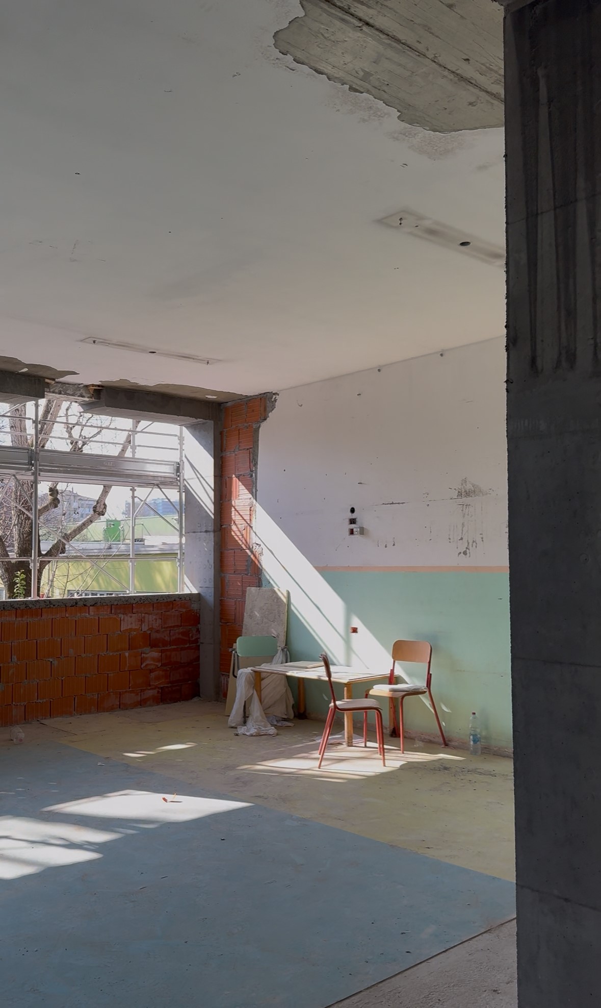 immagine di galleria 'La riqualificazione della scuola Marzabotto'