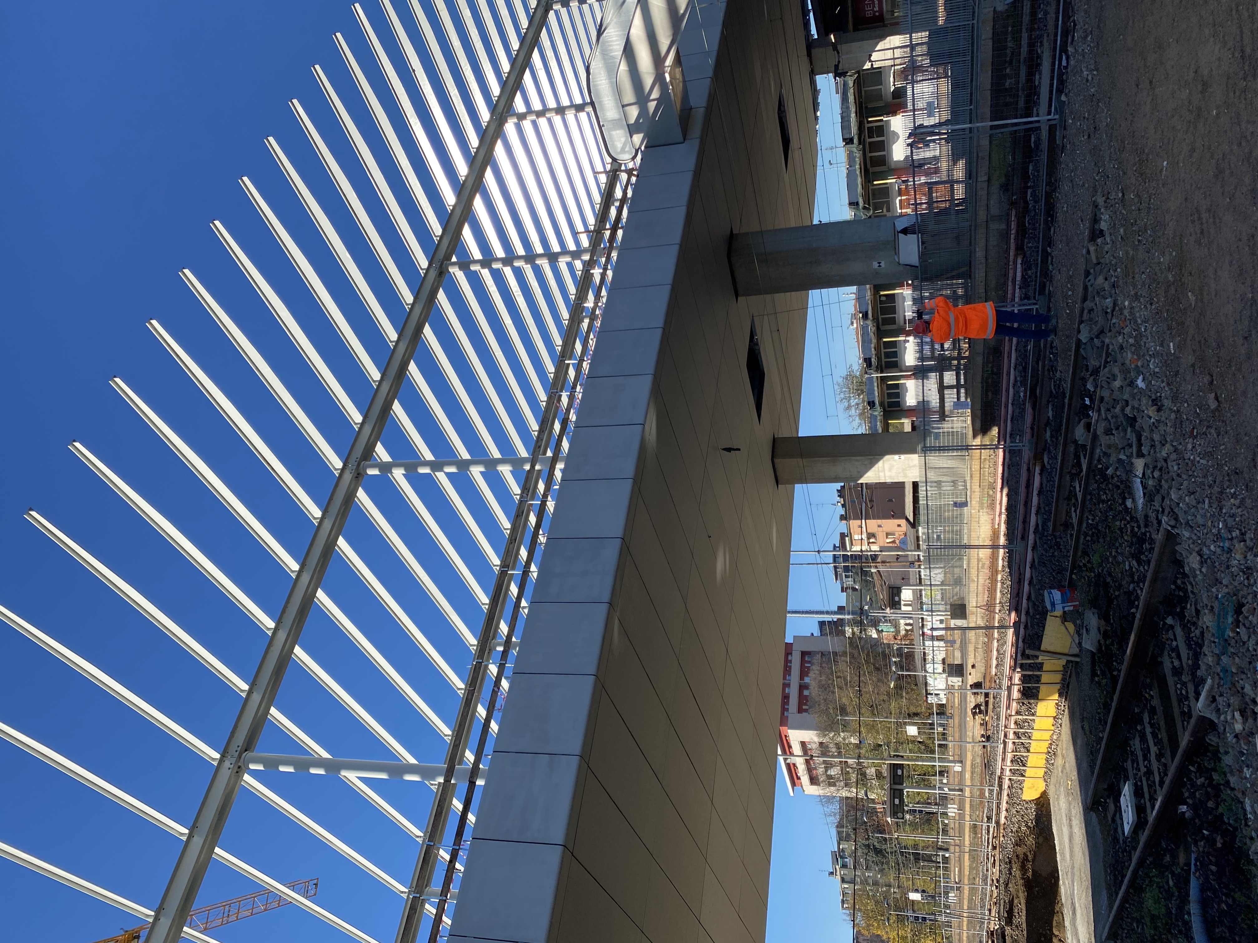 immagine di galleria 'Stazione a ponte e piazza I° Maggio'