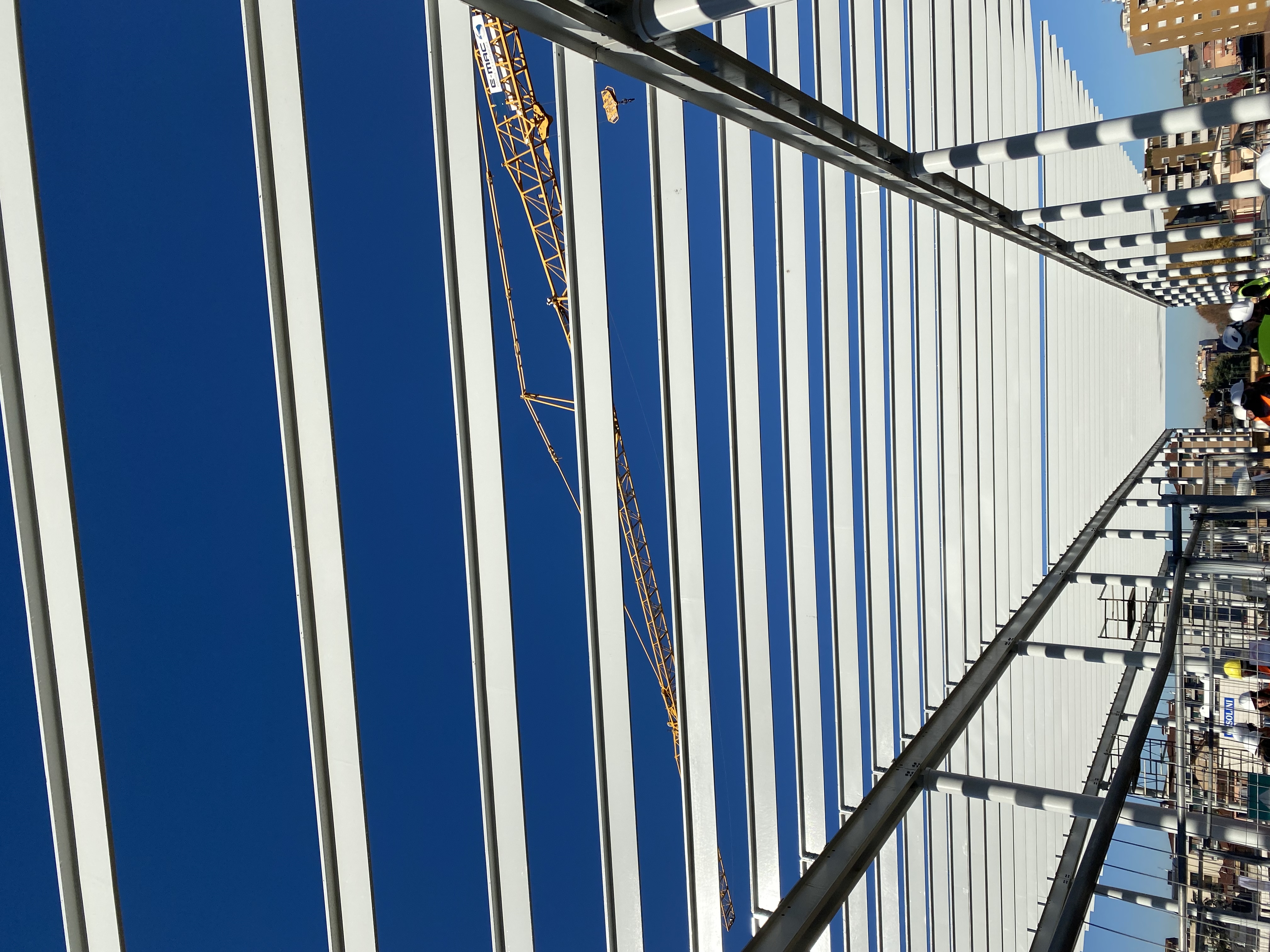immagine di galleria 'Stazione a ponte e piazza I° Maggio'