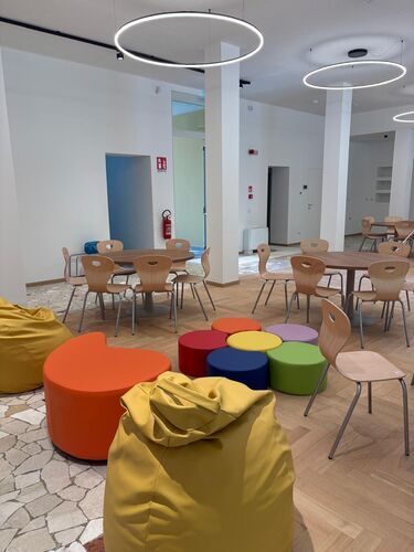 immagine di galleria 'Casa dei Bambini Montessori: centro polifunzionale per la famiglia'