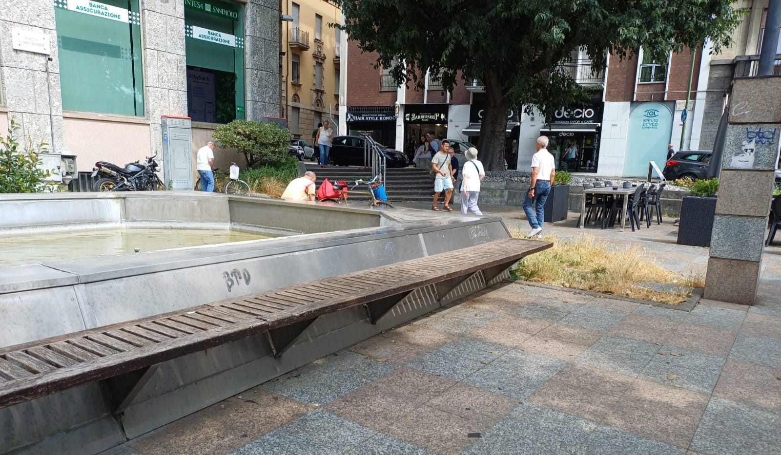 immagine di galleria '“Fontana Cubo” di piazza IV Novembre: il cantiere'