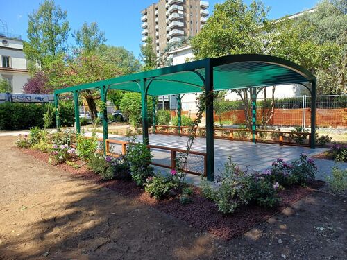 immagine di galleria 'Continua la riqualificazione del giardino di villa Mylius -seconda parte'