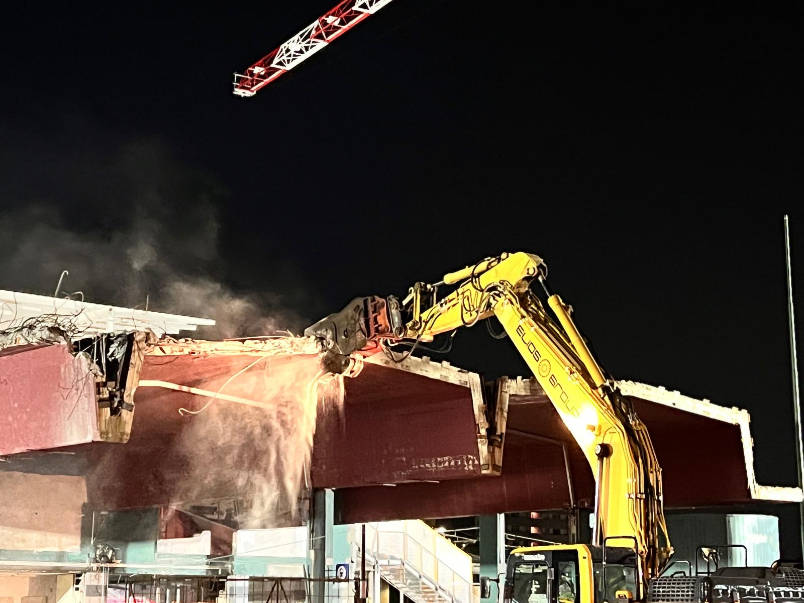 immagine di galleria 'Stazione a ponte e piazza I° Maggio'