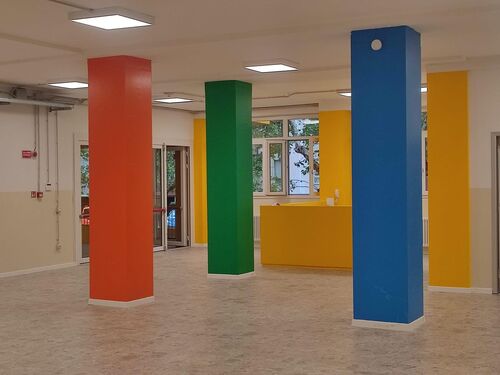 immagine di galleria 'La riqualificazione della scuola Marzabotto'