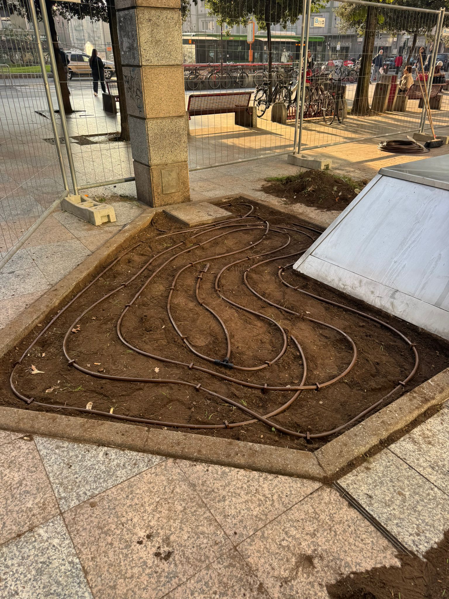 immagine di galleria '“Fontana Cubo” di piazza IV Novembre: il cantiere'