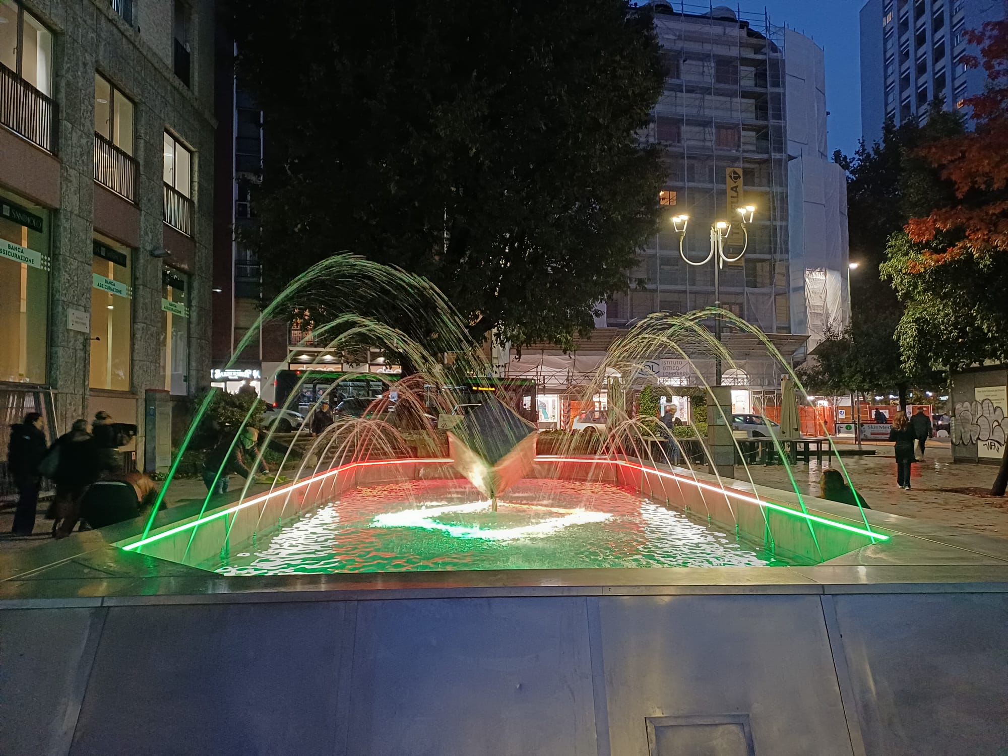 immagine di galleria '“Fontana Cubo” di piazza IV Novembre: il cantiere'