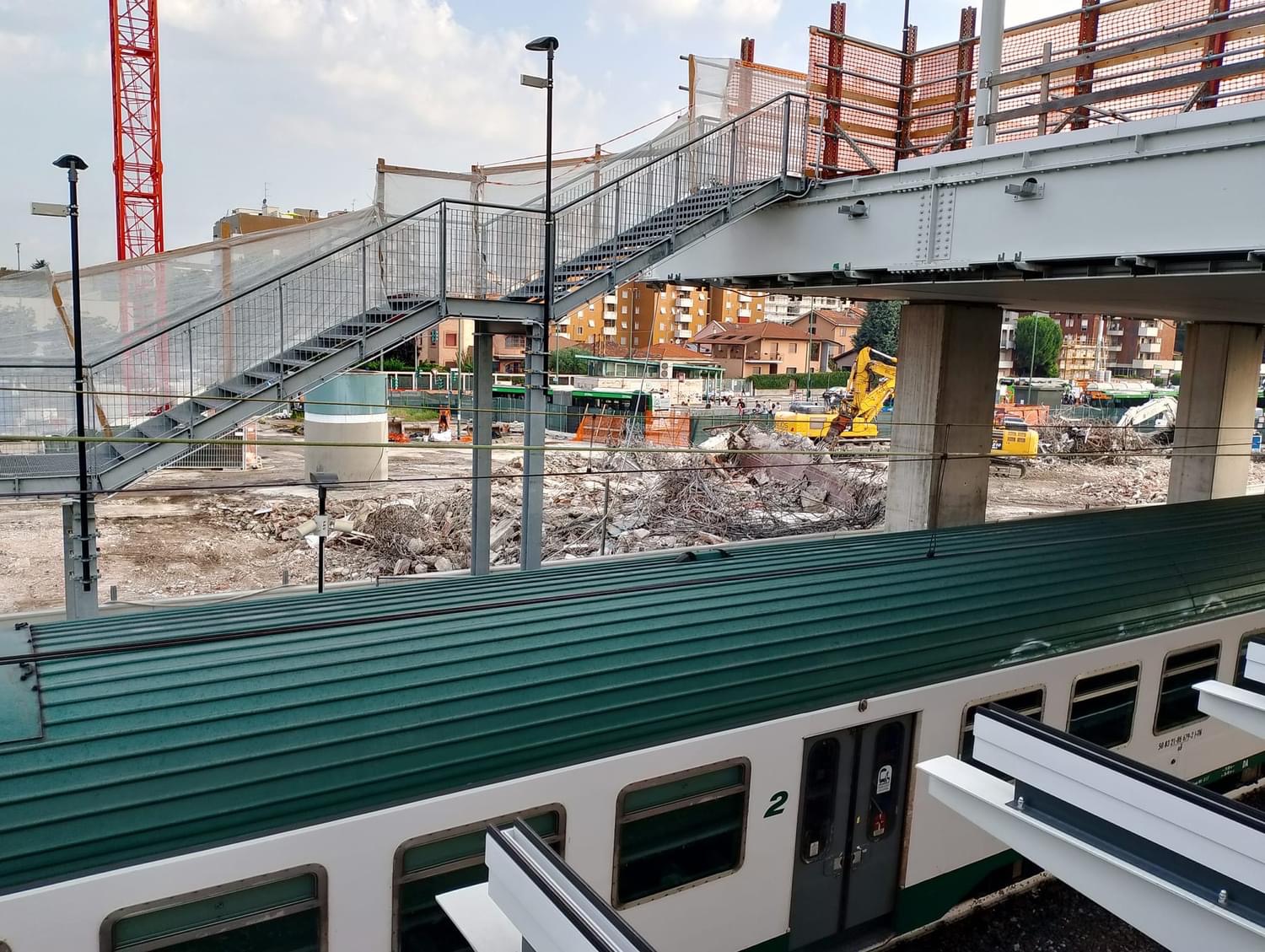 immagine di galleria 'Stazione a ponte e piazza I° Maggio'