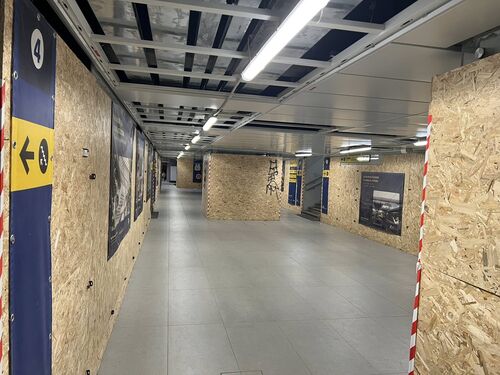 immagine di galleria 'Stazione a ponte e piazza I° Maggio'