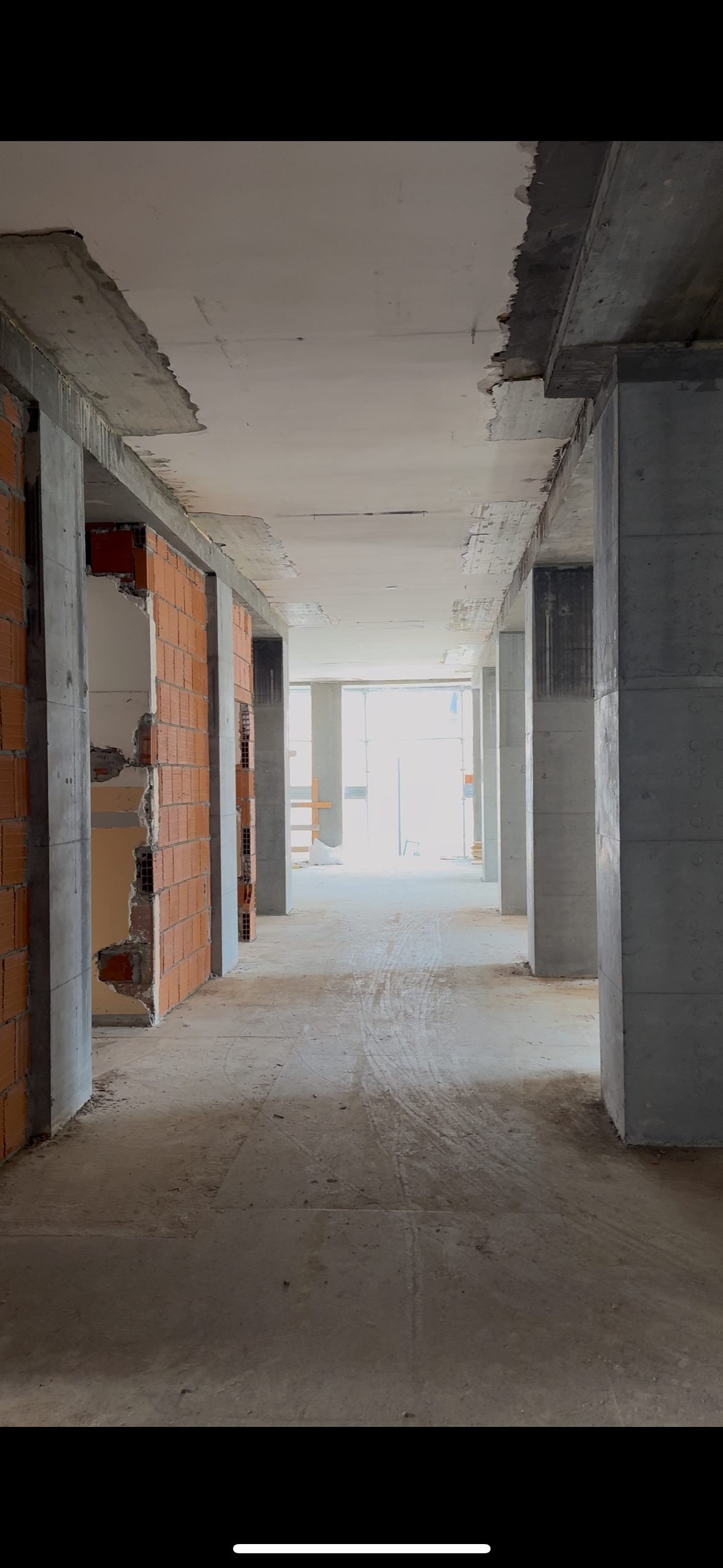 immagine di galleria 'La riqualificazione della scuola Marzabotto'