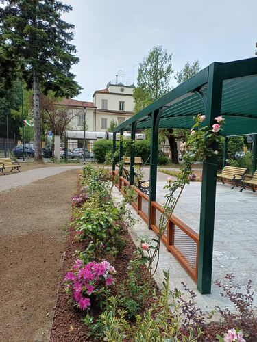 immagine di galleria 'Riqualificazione del giardino di villa Mylius - seconda parte'