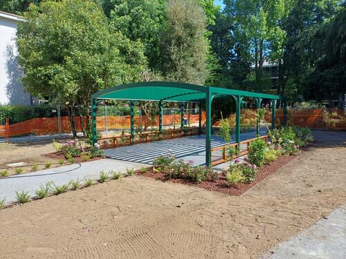 immagine di galleria 'Continua la riqualificazione del giardino di villa Mylius -seconda parte'