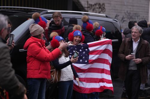 immagine di galleria 'La Fiamma Olimpica accende Sesto!'